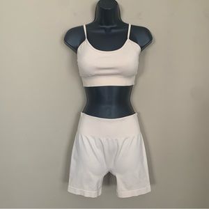 Seamless Yoga Set 2 Piece Workout Sport Bra with High Waist Shorts Leggings